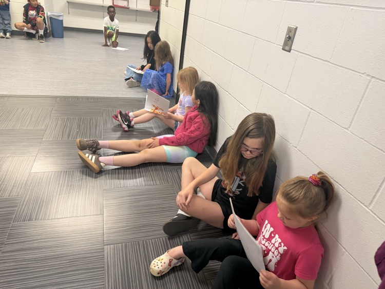 reading to preschool 