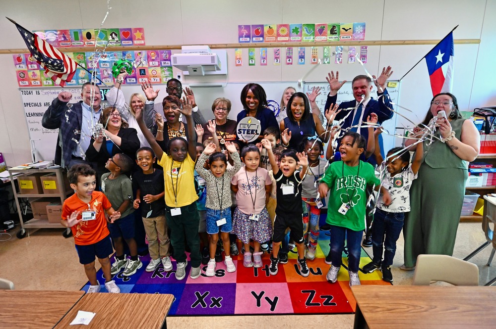 Hay Branch teacher assistant STEEL Award