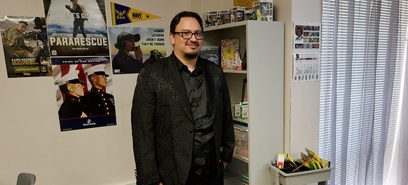 Early College AVID teacher Eric Fries