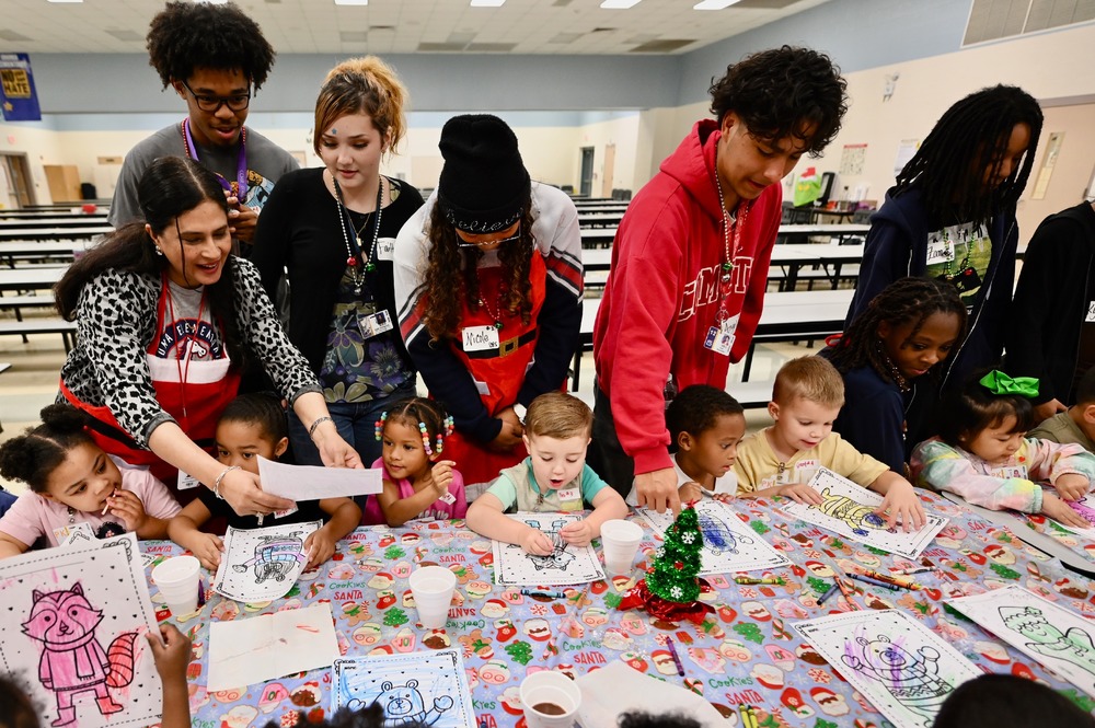 Iduma ES holiday art