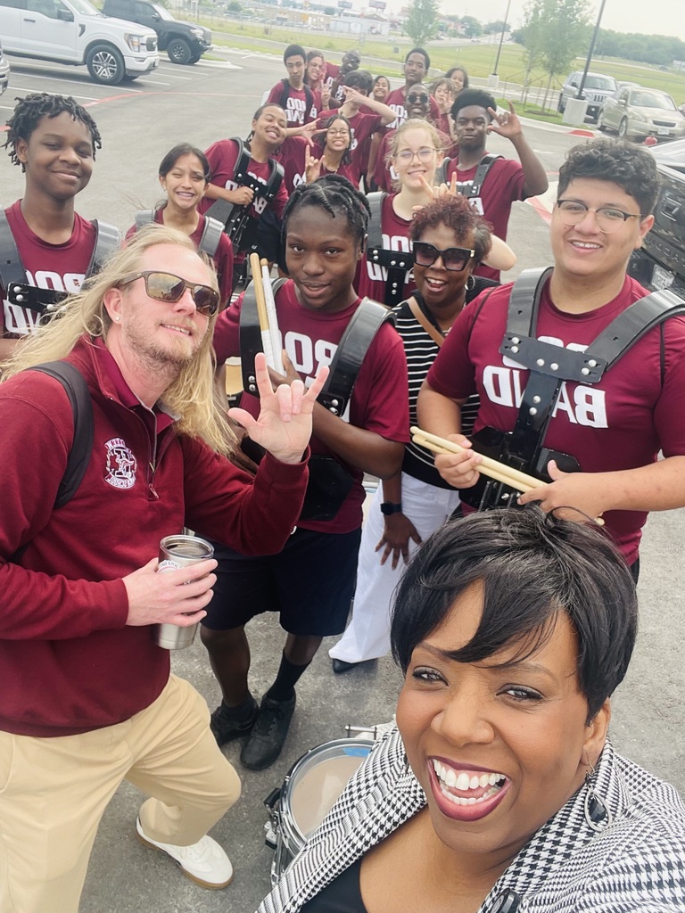 Group photo with Roo Band Drumline
