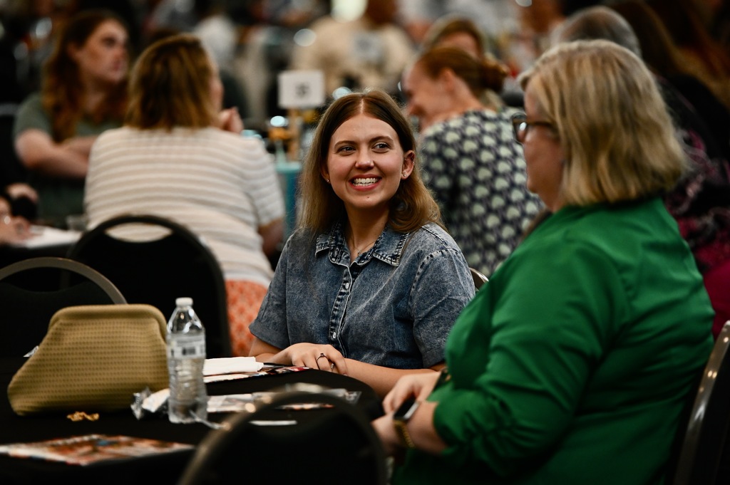 New Teachers Receive Golden Greeting to KISD
