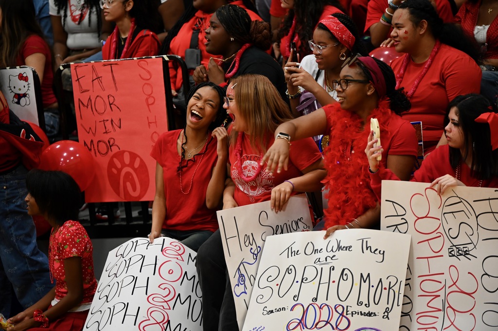 Early College color wars 2025