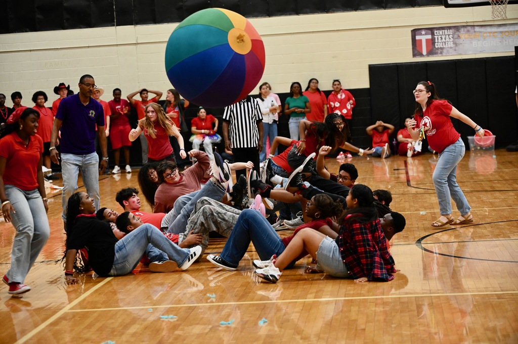 Early College color wars 2025