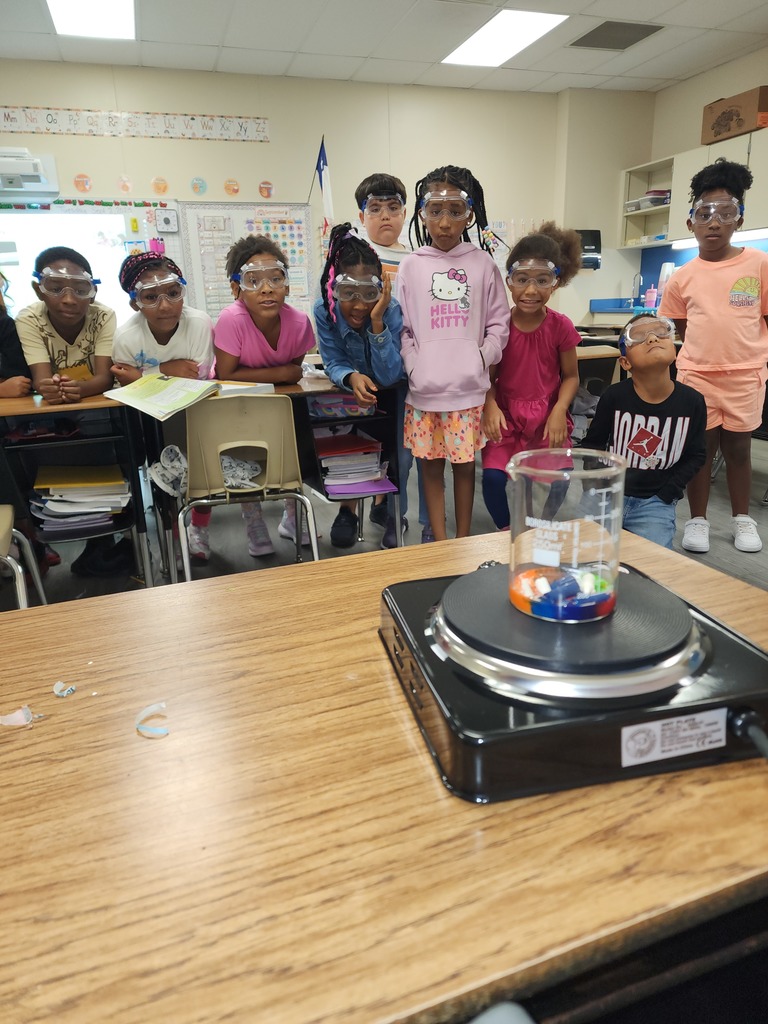 students observing temperatures changes of matter