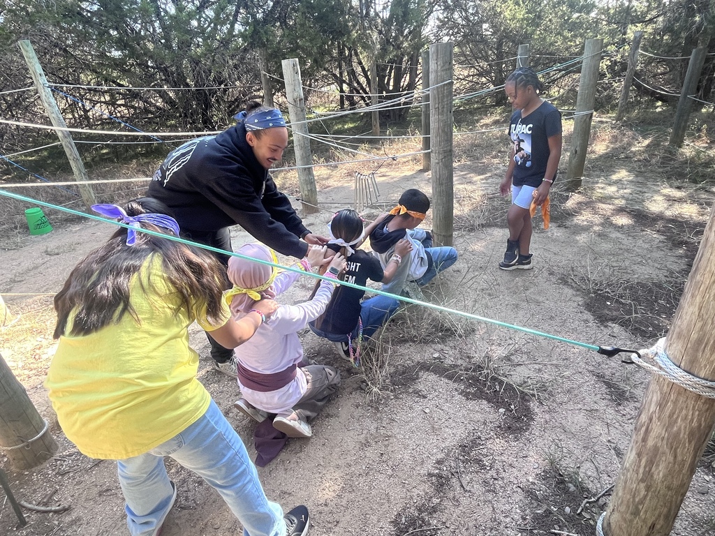 Kids completing obstacle course