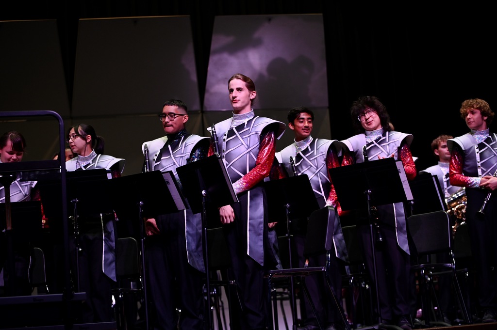 Veterans Salute - HHHS band