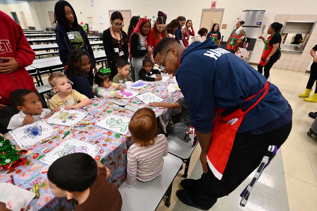 high attendance art day Iduma ES