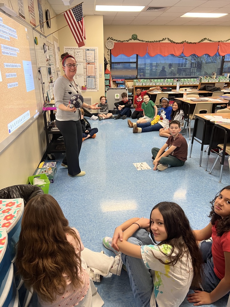 Mrs. Lomba's class reconnecting with morning meeting,