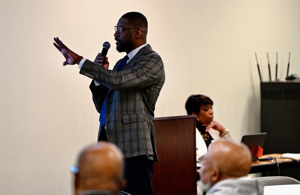 Superintendent meeting with pastors