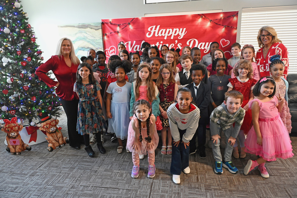 Clifton Park kindness club visit to Indian Oaks