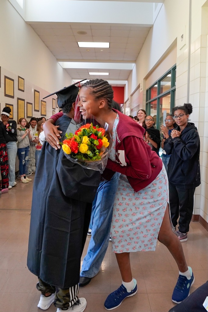 Congratulations Ms. Darien Partee, a dedicated paraprofessional at Liberty Hill Middle School, on earning her bachelor’s degree at 70 proof that it’s never too late to learn, grow, and reach a goal. 💛 In Killeen ISD, we’re proud to celebrate the people who pour into our students every day and to be a district that supports and cheers on our employees as they achieve milestones like this. Way to go, Ms. Partee!