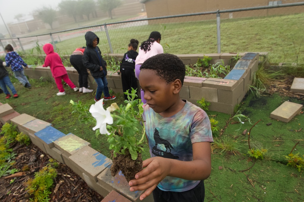 Earth Day gardening at RCES