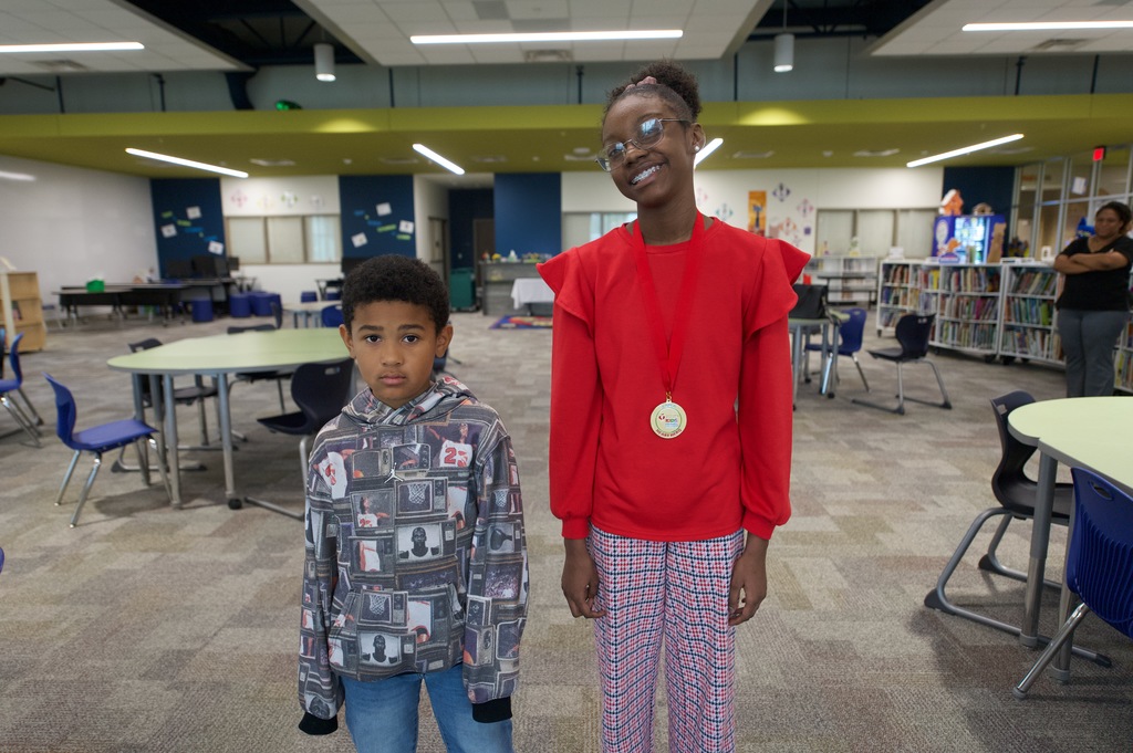 Douse ES "heart heroes" 2026