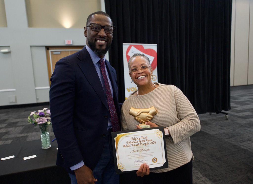 Helping Hand Volunteer