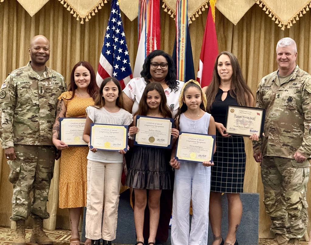  Meadows Elementary students and staff were honored at Fort Hood’s Semi-Annual Award Ceremony for their outstanding volunteer service! Through the Youth Environmental Ambassadors program, Roadrunners supported projects focused on sustainability and conservation while making a positive impact in the community. Way to go, Roadrunners! #KISDProud 