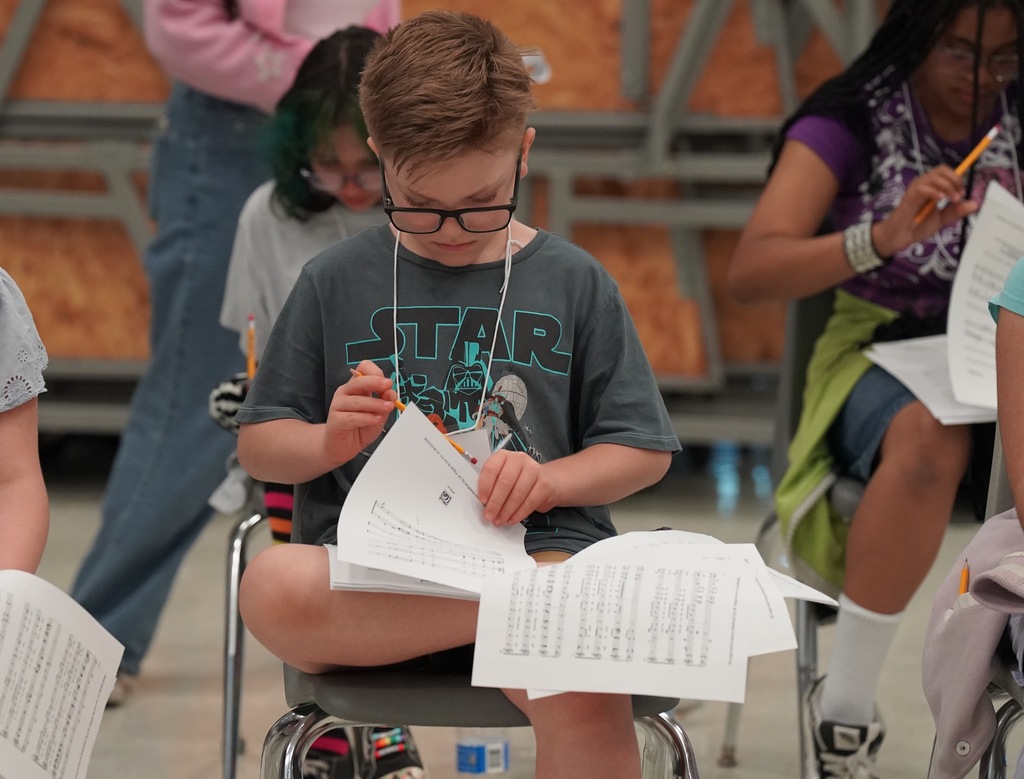Elementary student participates in musical theatre camp