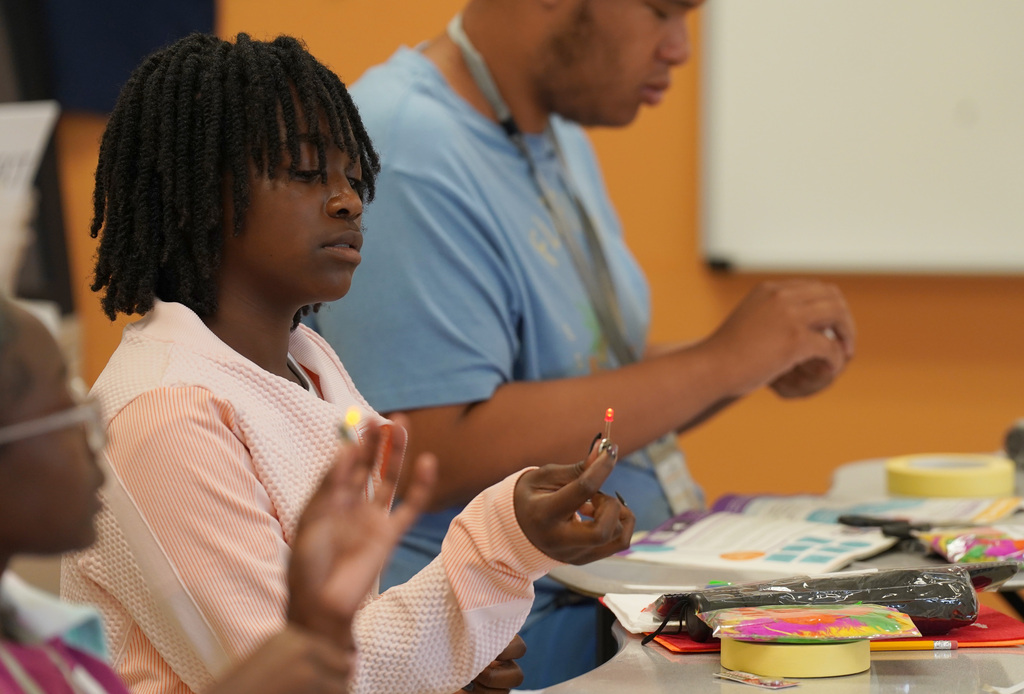 Student participates in Summer STEM and Visual Arts Camps 2026