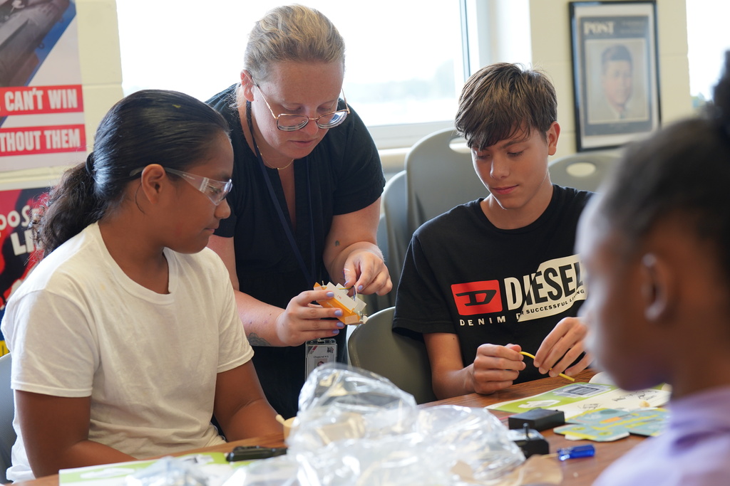 Student participates in Summer STEM and Visual Arts Camps 2026