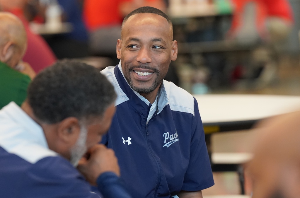 Shoemaker coach at in-service