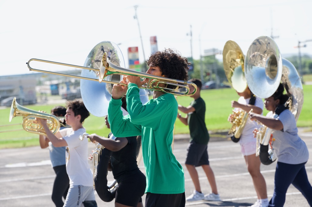 Ellison Screaming Eagle Band 2026