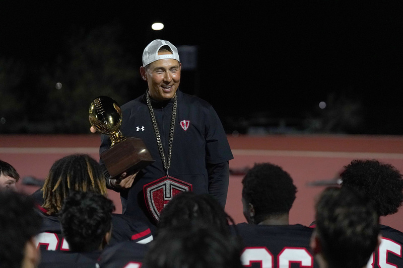 Knights Coach Humble