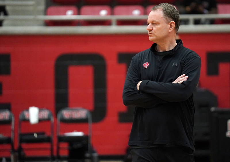 Heights coach Jason Fossett