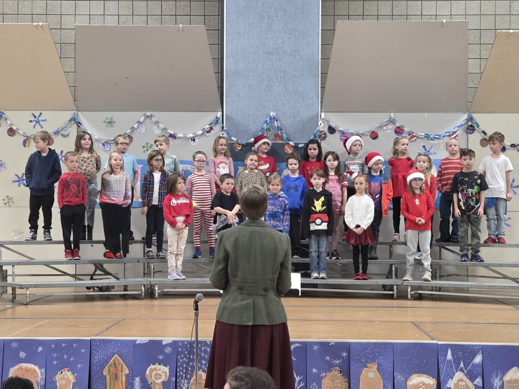 grade 1, group 1 on the risers performing