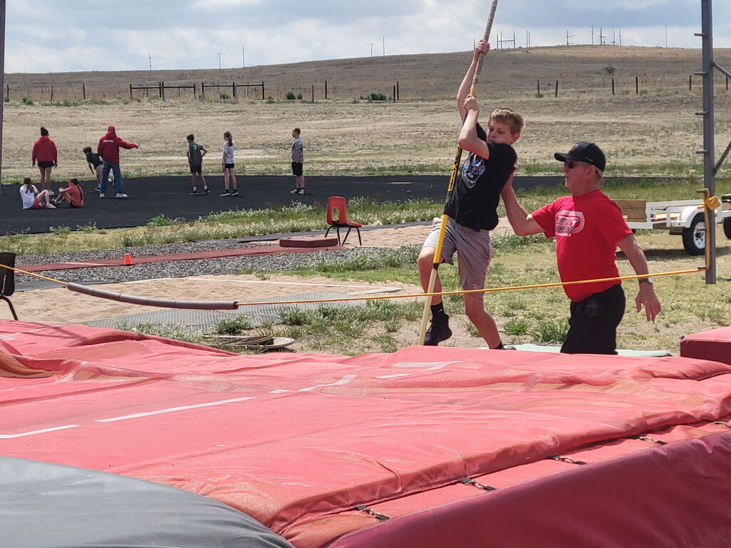pole vault 2
