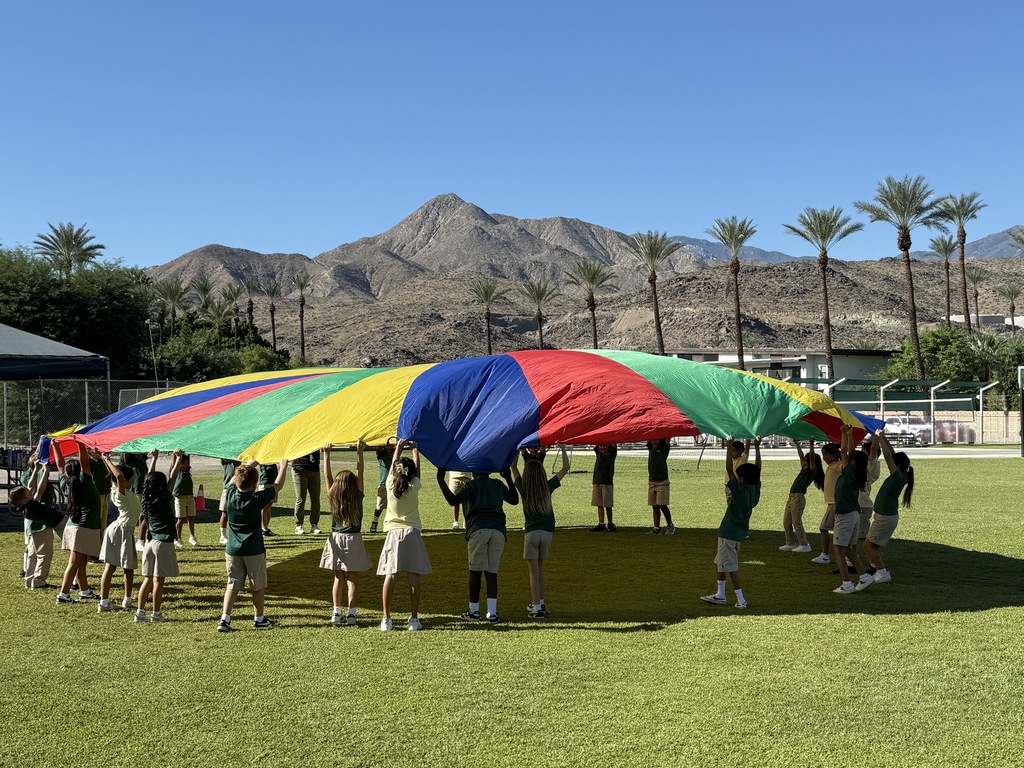 Racing under the parachute!