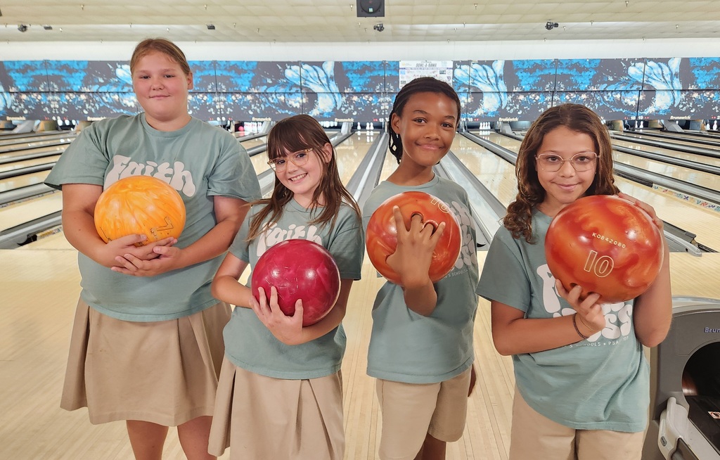 Chloe, Aaris, Vanessa, Rose