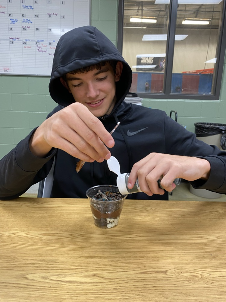 Brynt assembling his O horizon.