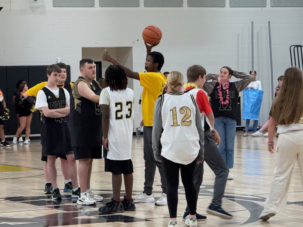 Players at tip off