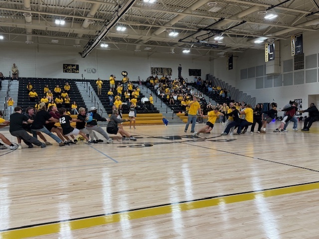 Homecoming pep rally tug of war
