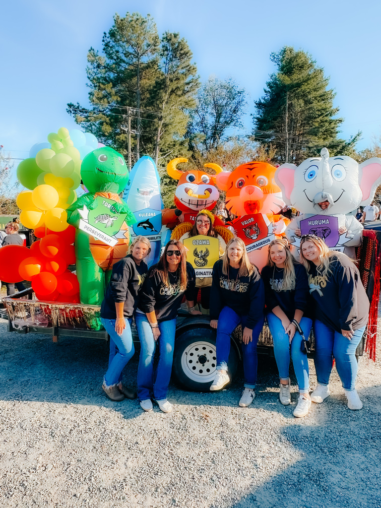 House mascots in the homecoming parade