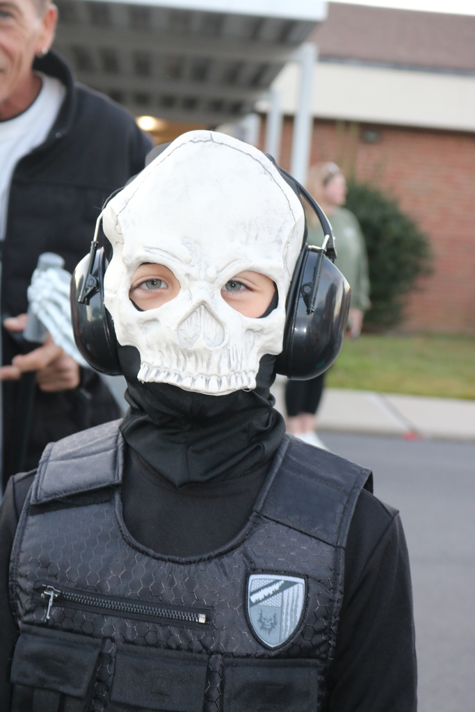 Student dressed up for Trunk or Treat