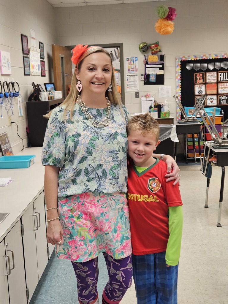 Ms. Ransone's class dress mis-matches for Red Ribbon Week