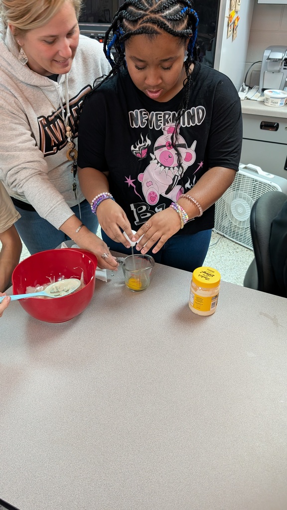 Students preparing their thanksgiving feast