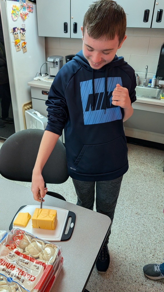 Students preparing their thanksgiving feast