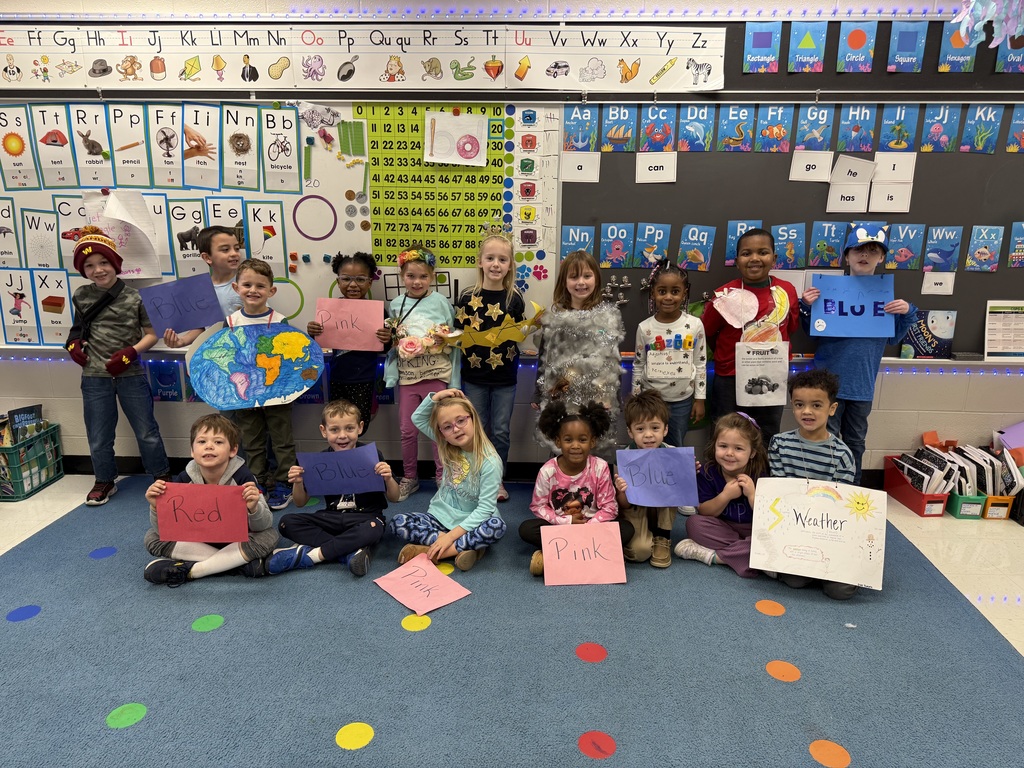 Class picture for the vocabulary parade.