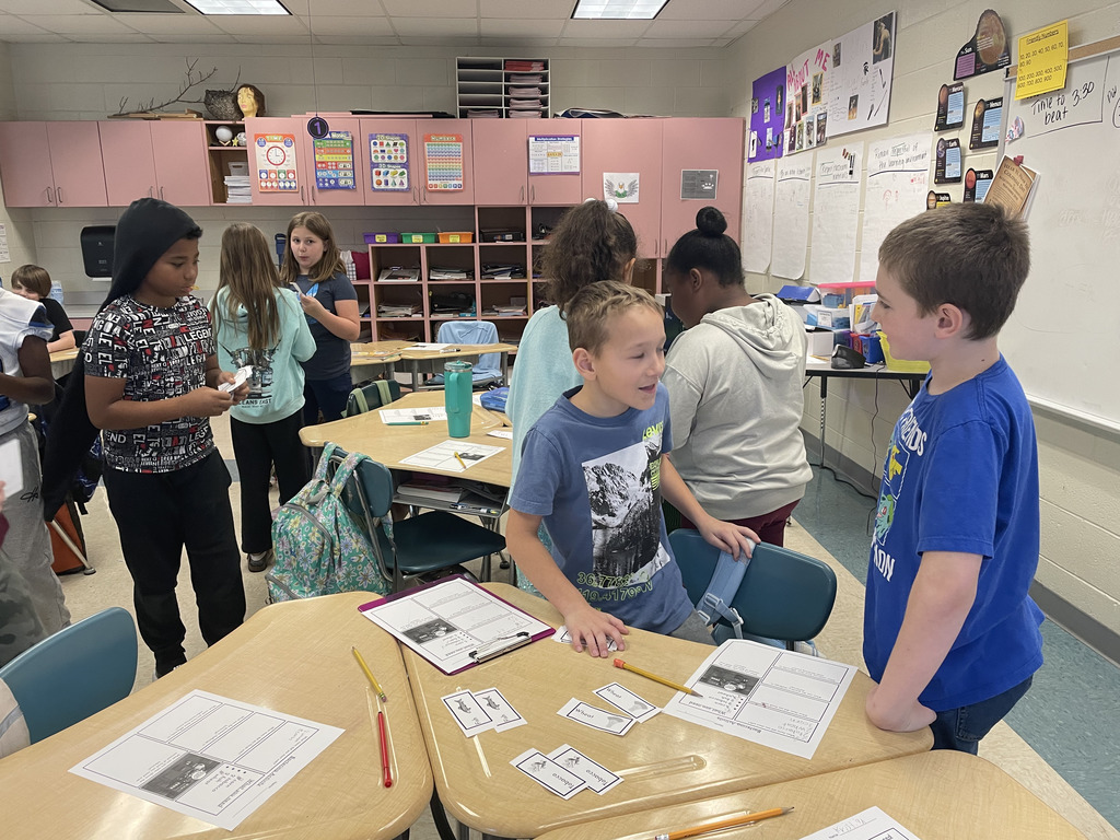 Students learning about bartering from Colonial Virginia