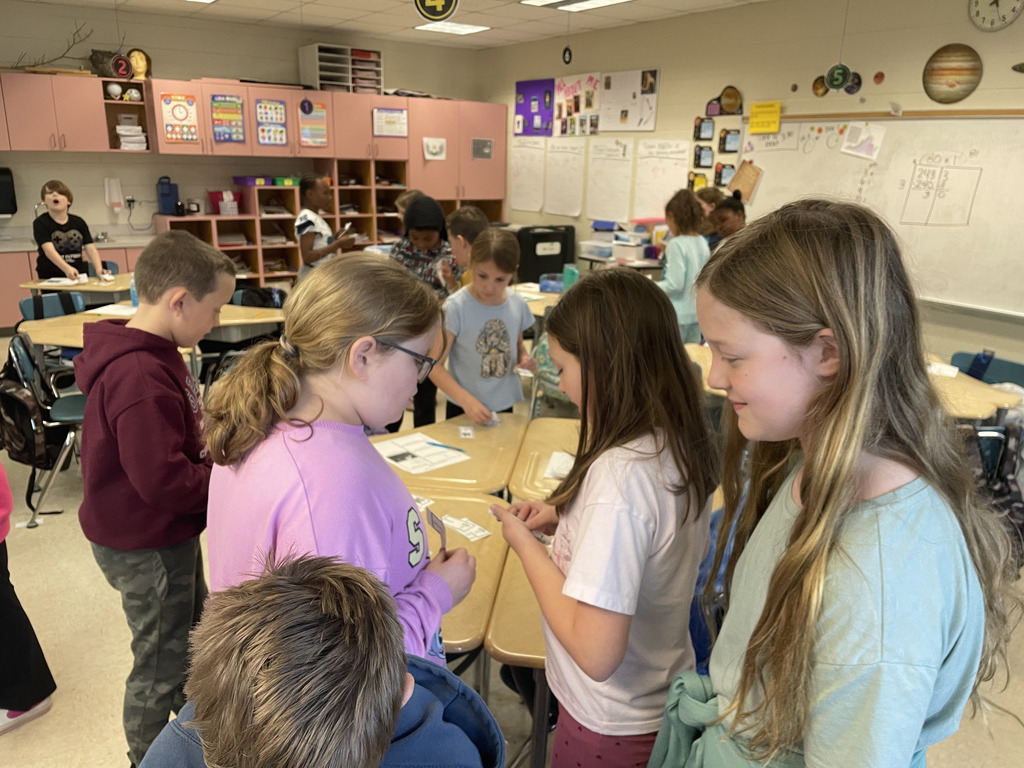 Students learning about bartering from Colonial Virginia