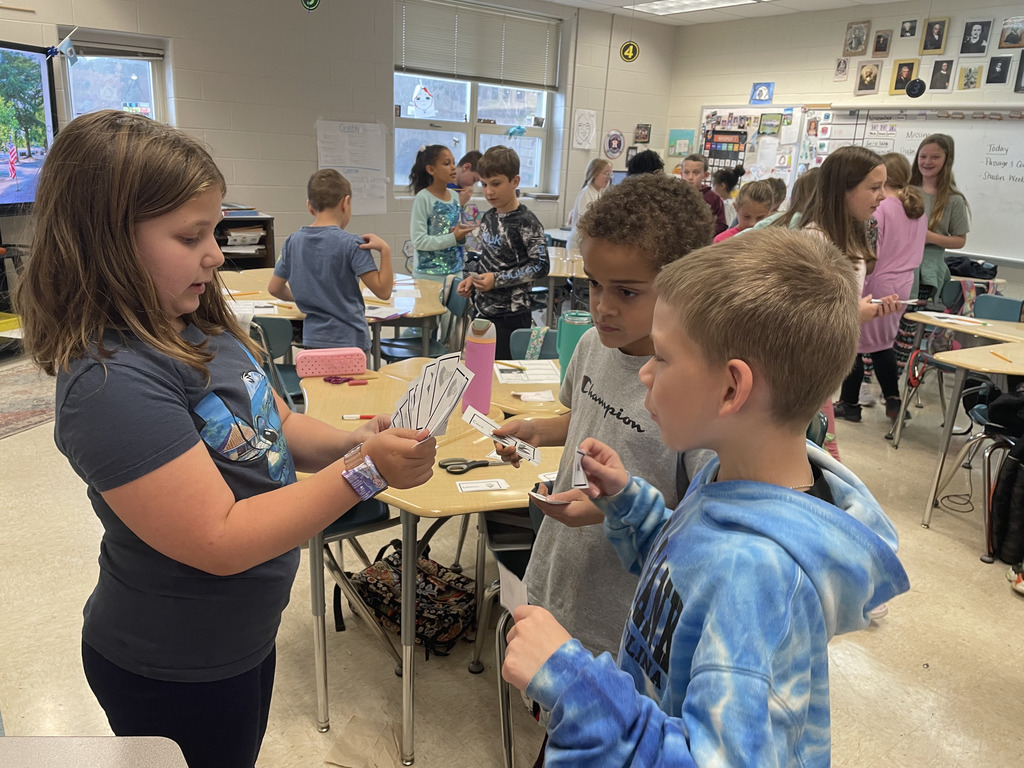 Students learning about bartering from Colonial Virginia
