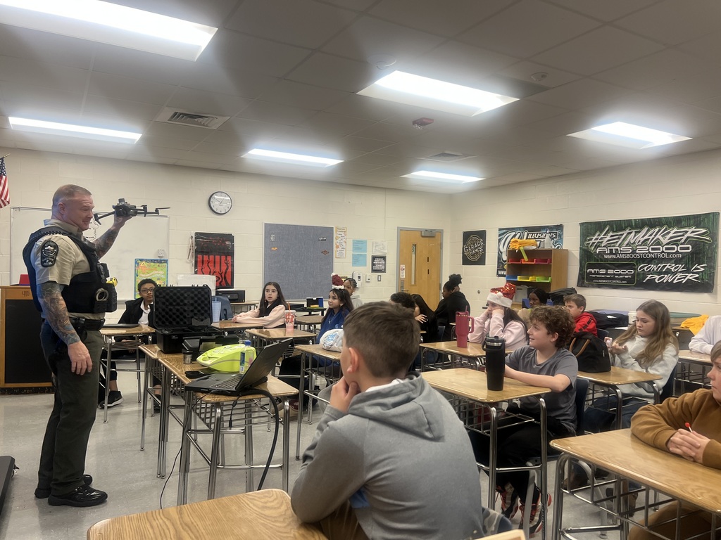 Deputy Gifford visits Mr. Broaddus's class