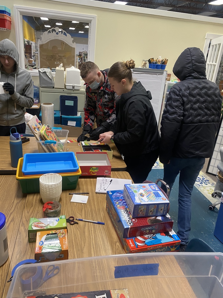 Student helping at ARC of Hanover