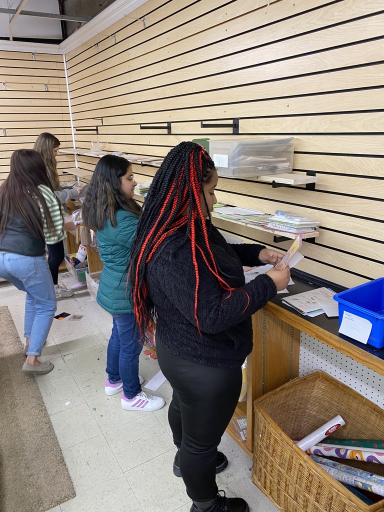 Student helping at ARC of Hanover