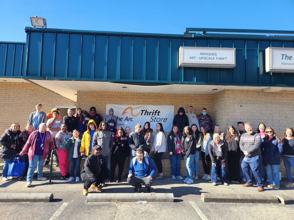 Students who helped volunteer at ARC of Hanover