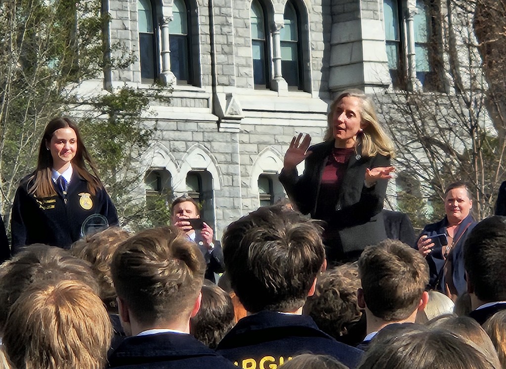 Governor Spanberger speaks to FFA students
