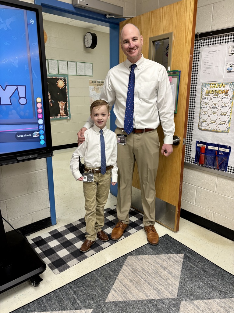 This student dressed like a staff member