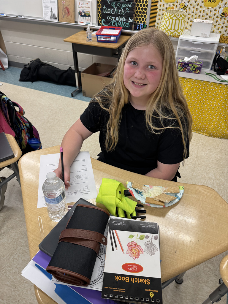 Mrs. Madison's class explored plate tectonics & plate boundaries with graham crackers & icing!